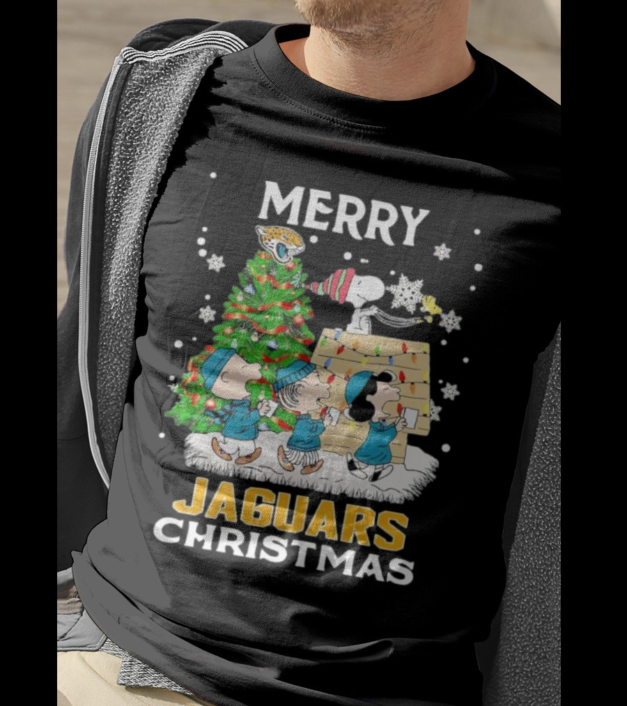 Merry Christmas Peanuts Characters Jacksonville Jaguars Snoopy Woodstock T-Shirt