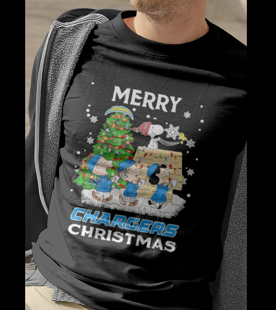 Merry Chargers Christmas Peanuts Characters T-Shirt