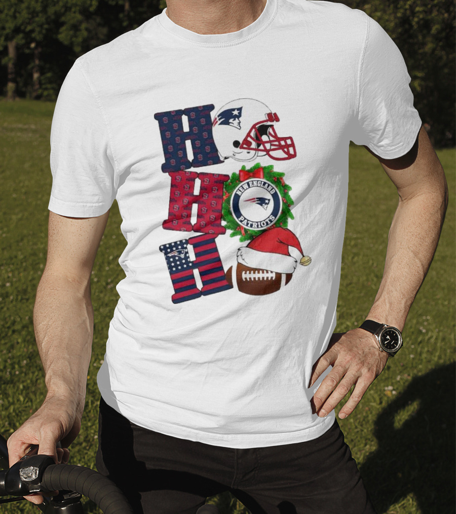 New England Patriots Ho Ho Ho Merry Christmas Football Helmet Wreath Santa Hat Football T-Shirt