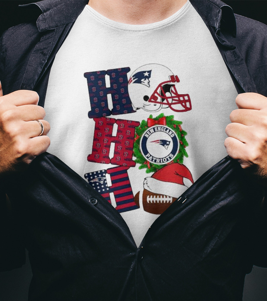 New England Patriots Ho Ho Ho Merry Christmas Football Helmet Wreath Santa Hat Football T-Shirt
