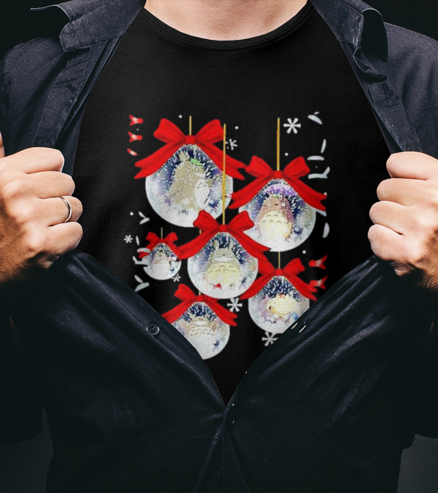Totoro Chibi Christmas Ornaments With Snowflakes And Red Bows T-Shirt
