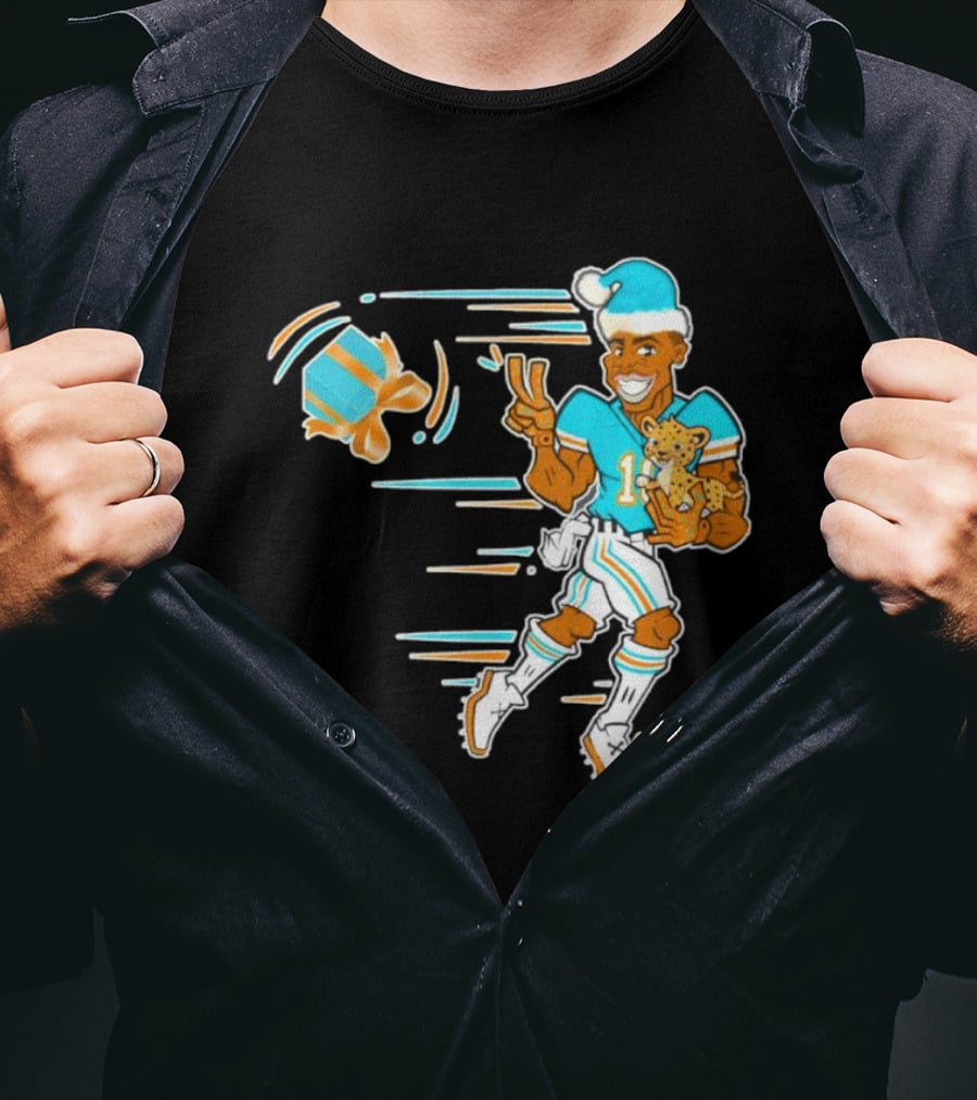 Tyreek Hill Cheetah Claus Football Holiday Player With Cheetah And Santa Hat T-Shirt