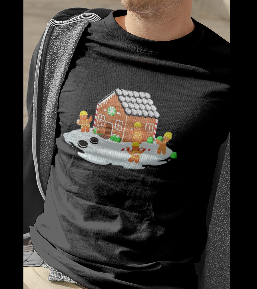 Gingerbread House Construction Crew Christmas Scene T-Shirt