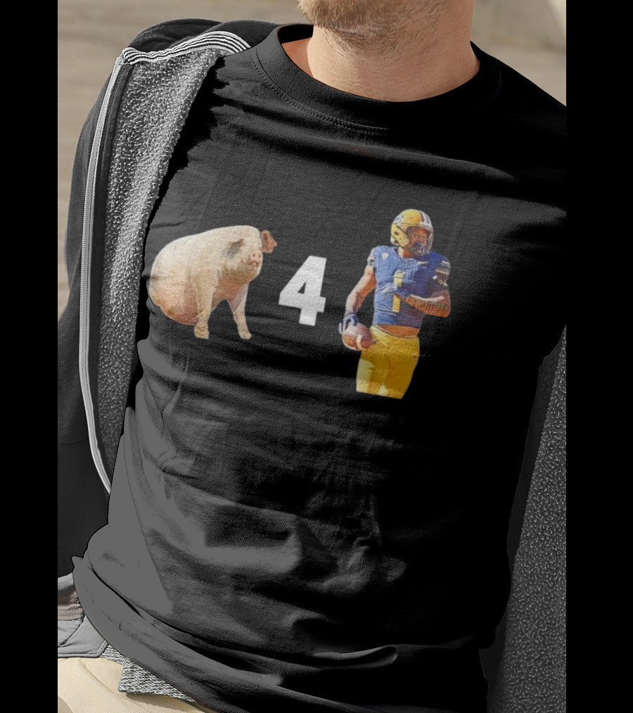 Hogs 4 Ott Heisman Football Player Pig Image T-Shirt