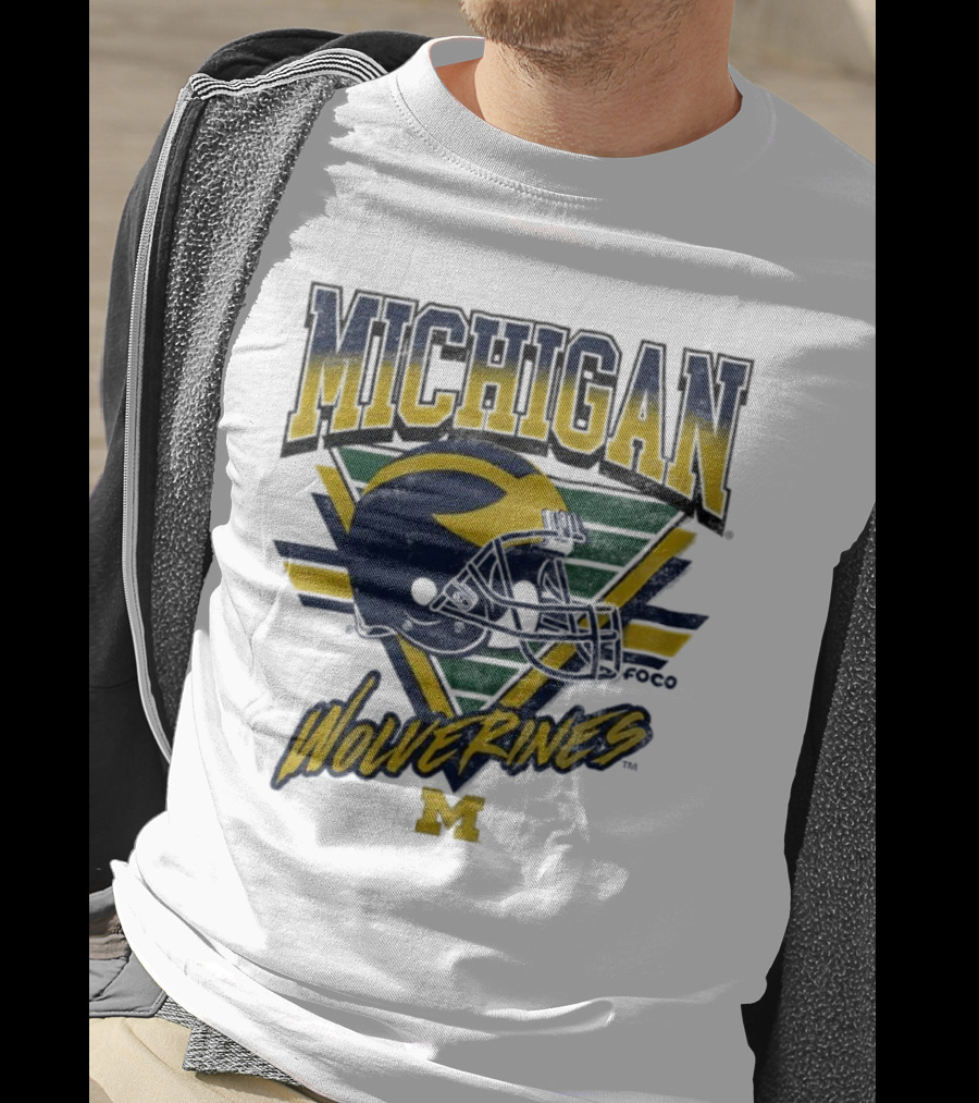 Michigan Wolverines Vintage Triangle Football Helmet M T-Shirt