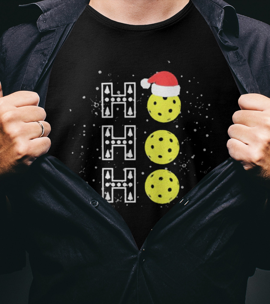 Santa Pickleball Hohoho Christmas Pickleballs With Santa Hat Snowy Holiday Fun T-Shirt