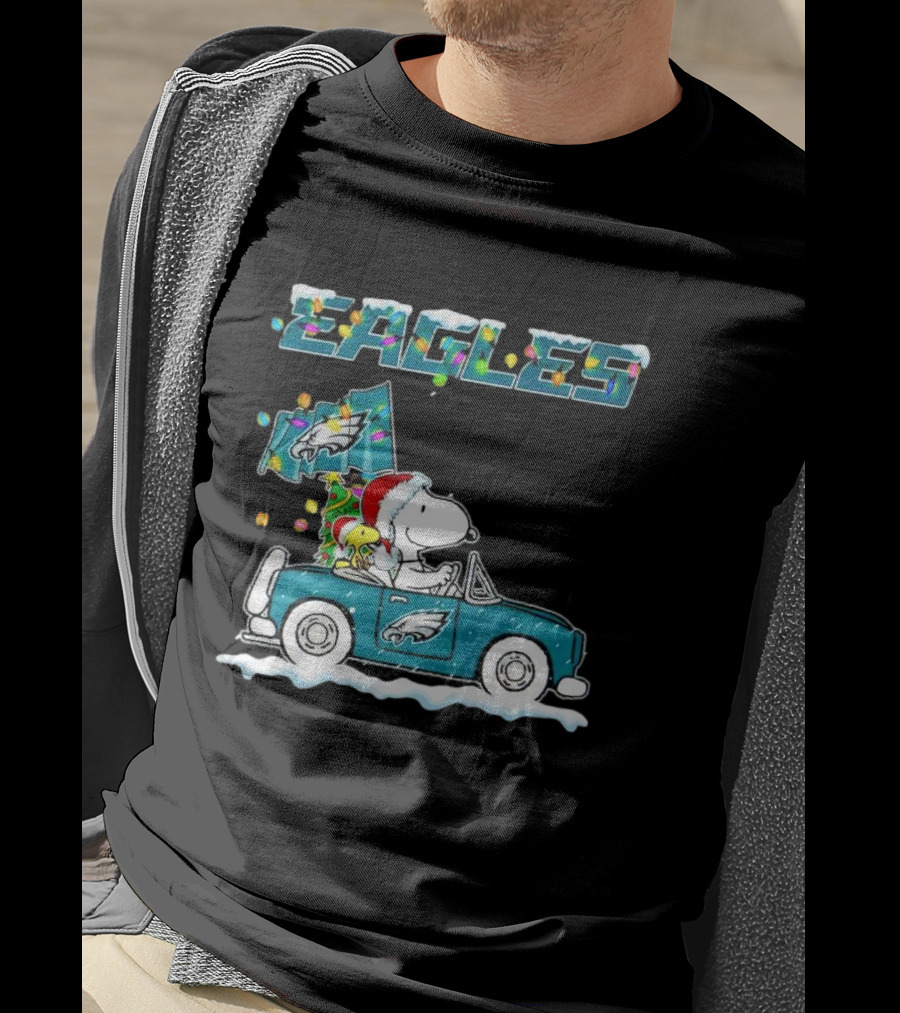 Eagles Snoopy Woodstock Christmas Driving Philadelphia Car T-Shirt