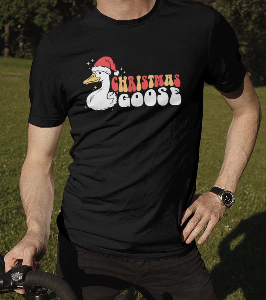Christmas Goose Santa Hat Retro Holiday Duck T-Shirt