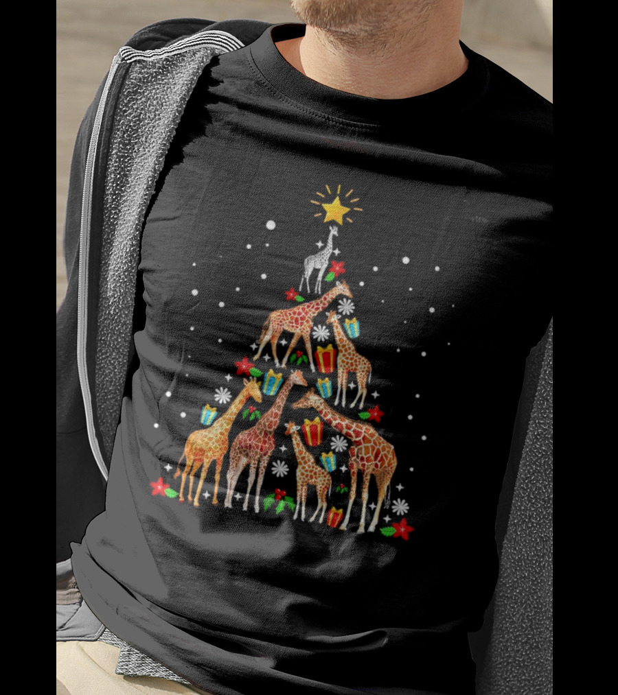 Giraffe Christmas Tree Star Presents Snowflakes T-Shirt