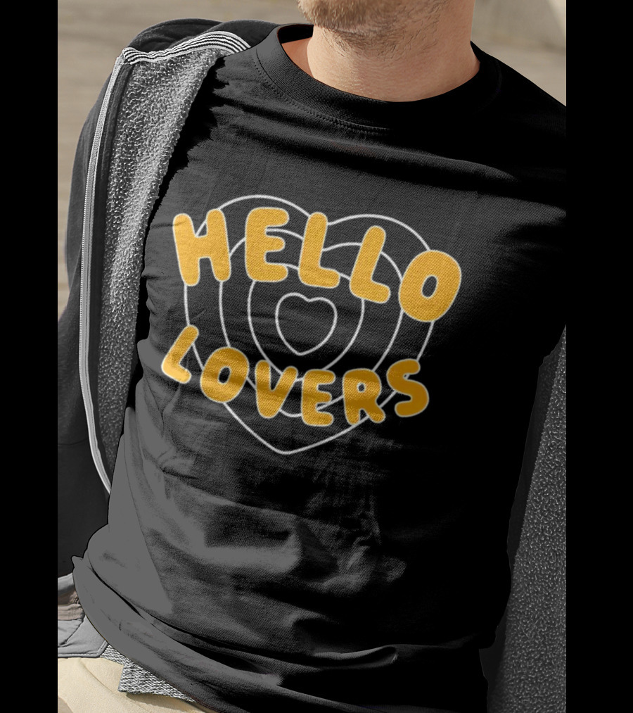 HELLO LOVERS Heart Outline T-Shirt