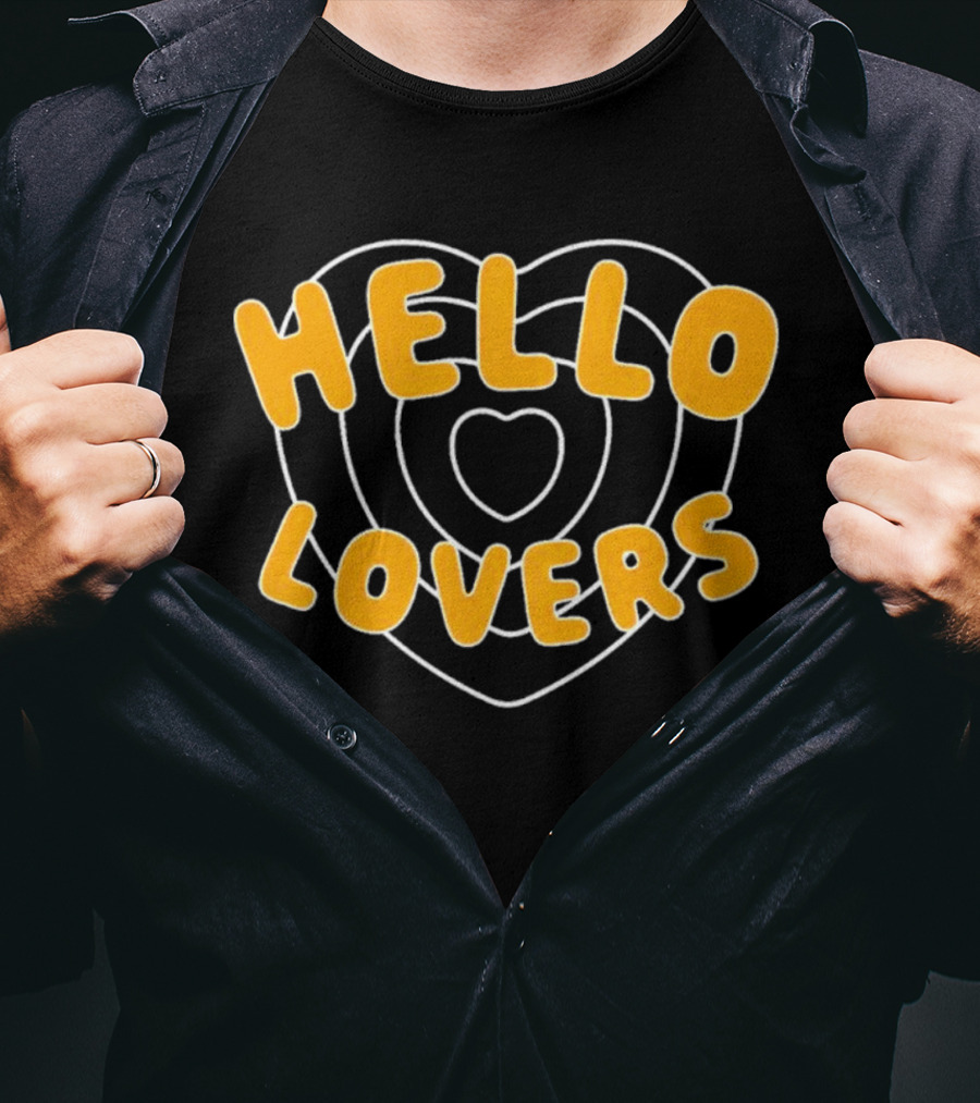 HELLO LOVERS Heart Outline T-Shirt