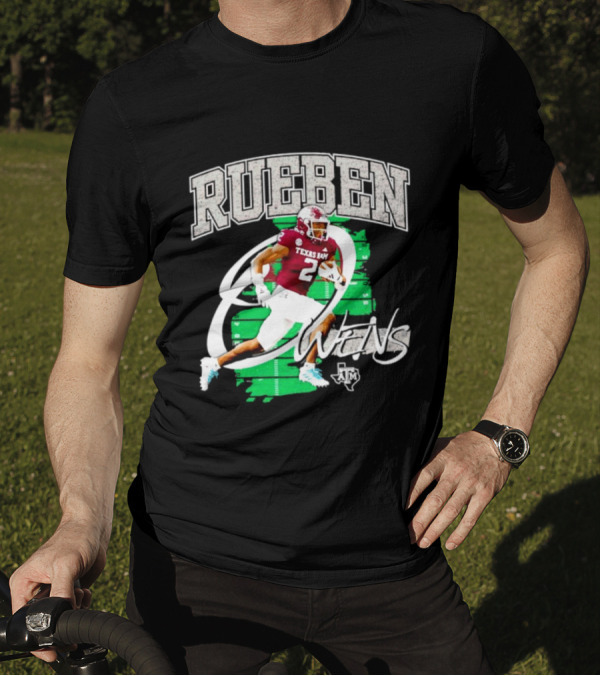 Rueben Owens Texas A&M Player Pose T-Shirt