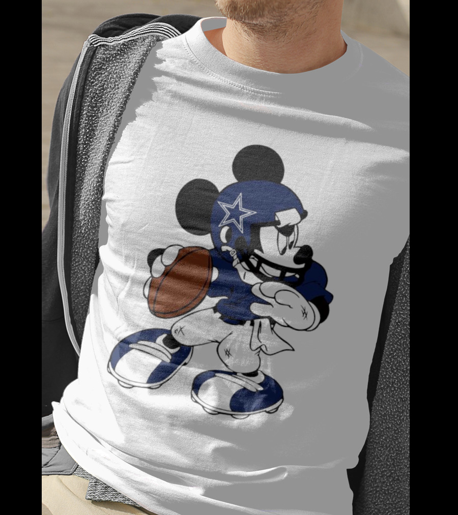 Mickey Mouse Dallas Cowboys Football Quarterback T-Shirt