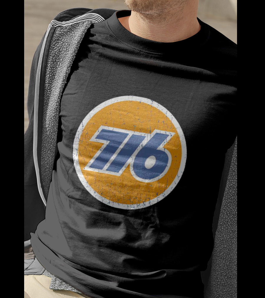 Union 76 Vintage Style 76 Gas Station Iconic T-Shirt