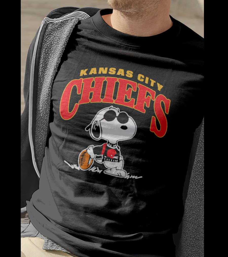 Snoopy Kansas City Chiefs Football T-Shirt