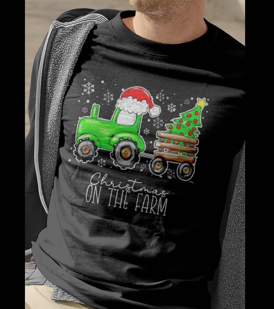 Christmas On The Farm Tractor Trailer Christmas Tree T-Shirt