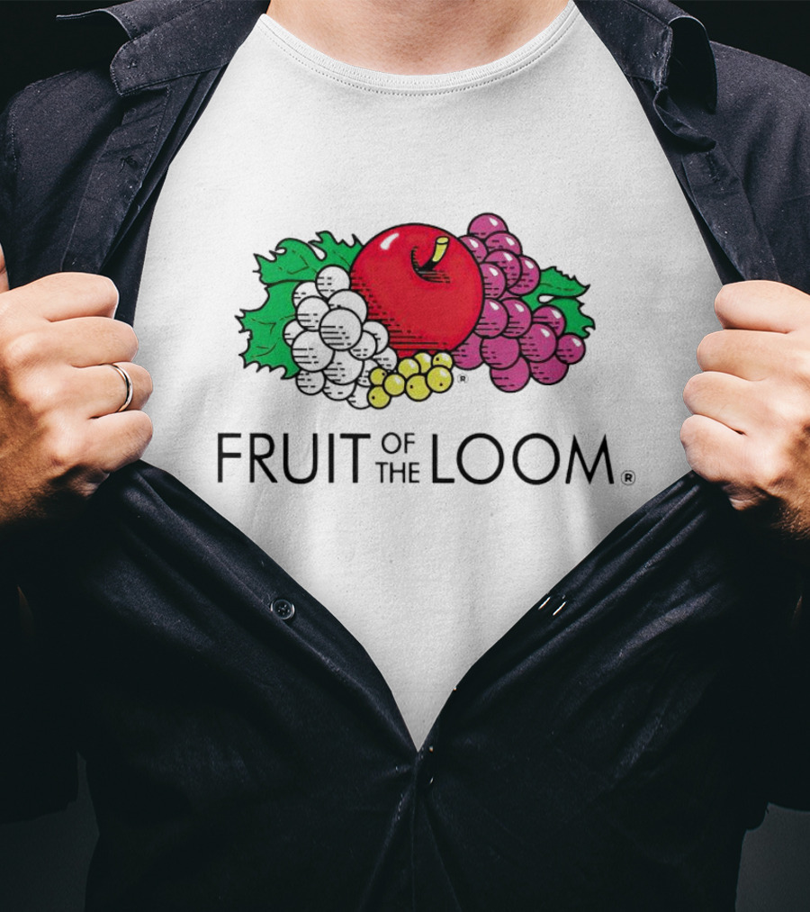 FRUIT OF THE LOOM Logo With Apples Grapes And Leaves T-Shirt