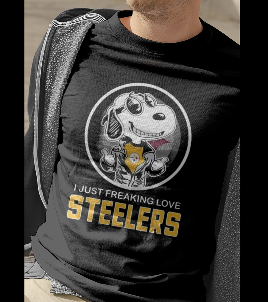 I Just Freaking Love Steelers Pittsburgh Steelers Snoopy T-Shirt