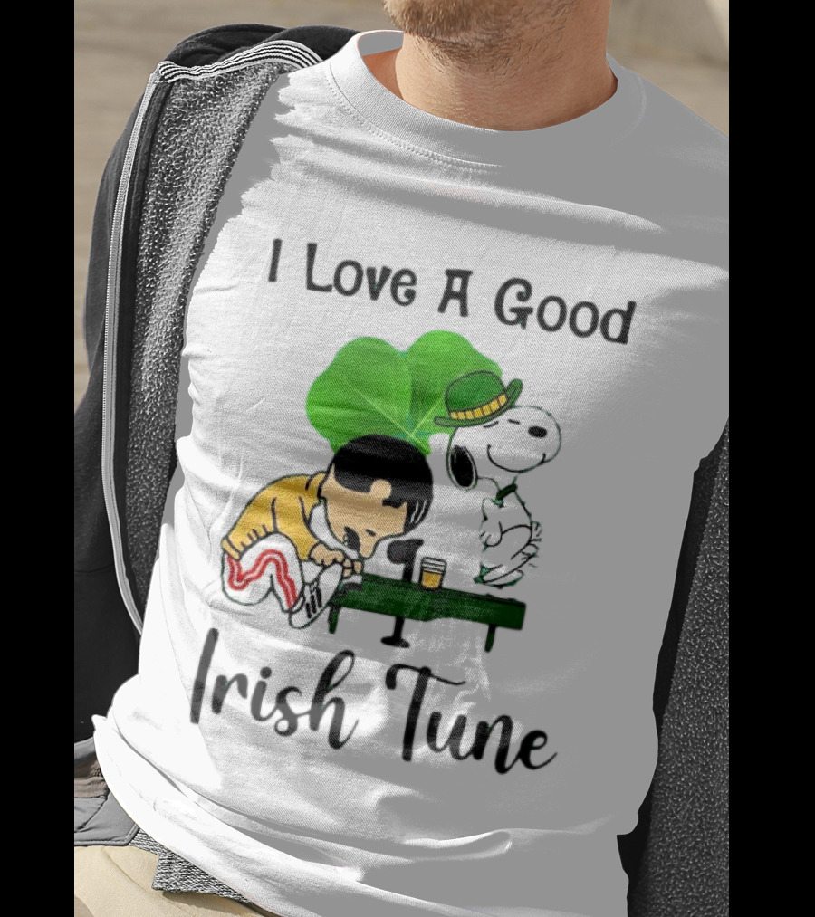 I Love A Good Irish Tune St Patrick Day Snoopy Piano Shamrock T-Shirt