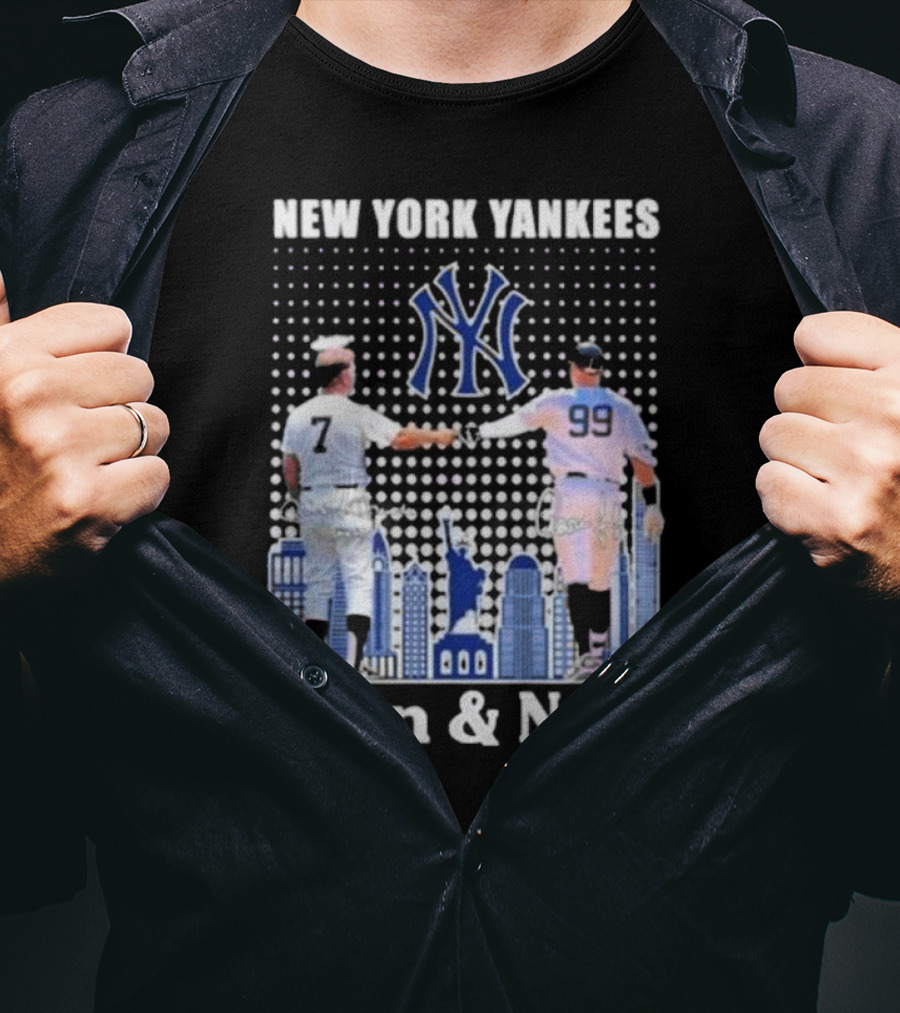 New York Yankees Then And Now Mickey Mantle 7 Aaron Judge 99 Signatures T-Shirt