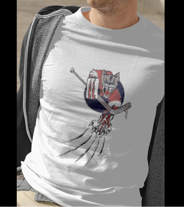 Player Goalie Beast Ice Panther Cat Cougar Hockey Claws T-Shirt