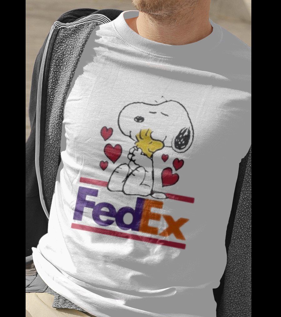 Snoopy Woodstock Hugs Hearts FedEx T-Shirt