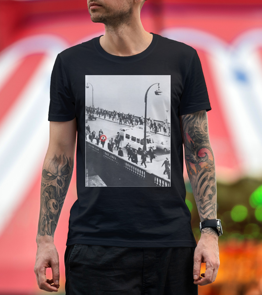 Peter Gabriel in 1977 Urban Crowd with Red Circle Highlight T-Shirt