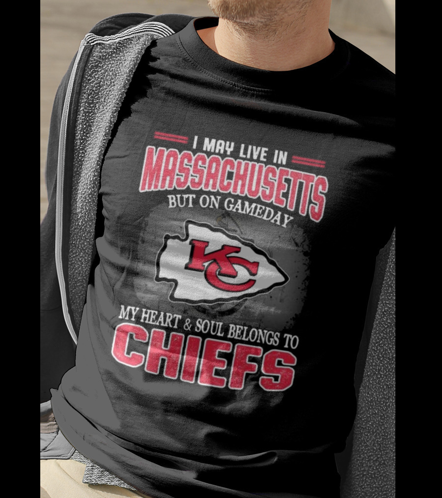 Massachusetts Resident Gameday Loyalty Kansas City Chiefs Heart And Soul T-Shirt