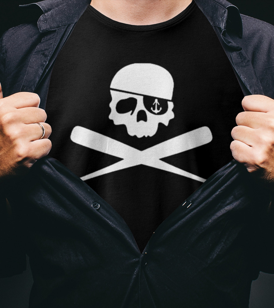 Bryan Reynolds Pirates Anchor-Eyed Skull Crossed Baseball Bats T-Shirt