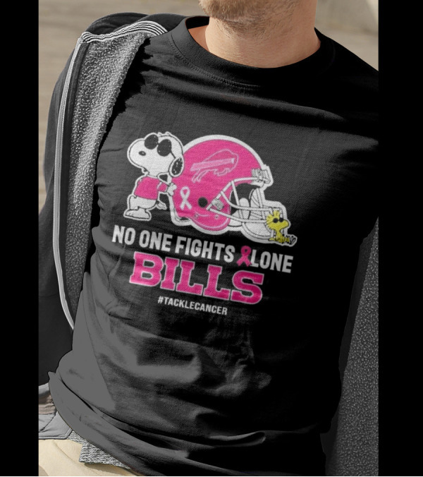 Snoopy And Woodstock No One Fights Alone Buffalo Bills #TackleCancer T-Shirt