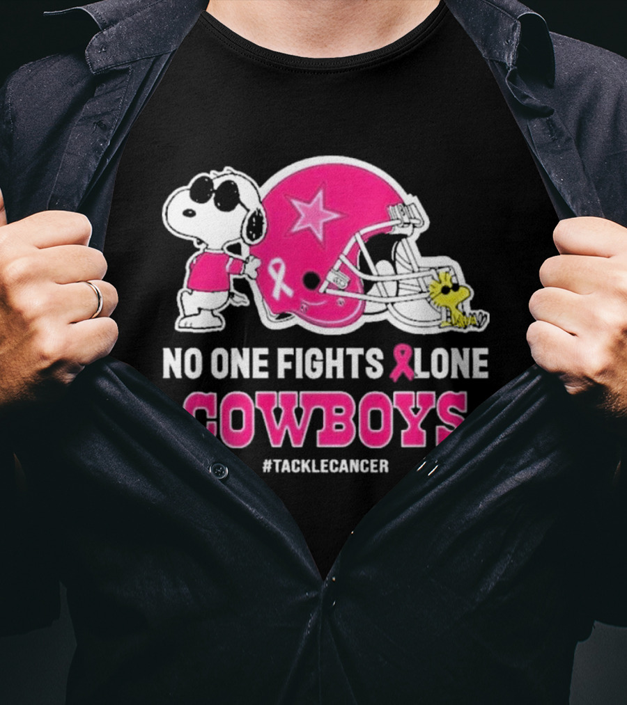 Snoopy And Woodstock No One Fights Alone Cowboys #TackleCancer T-Shirt