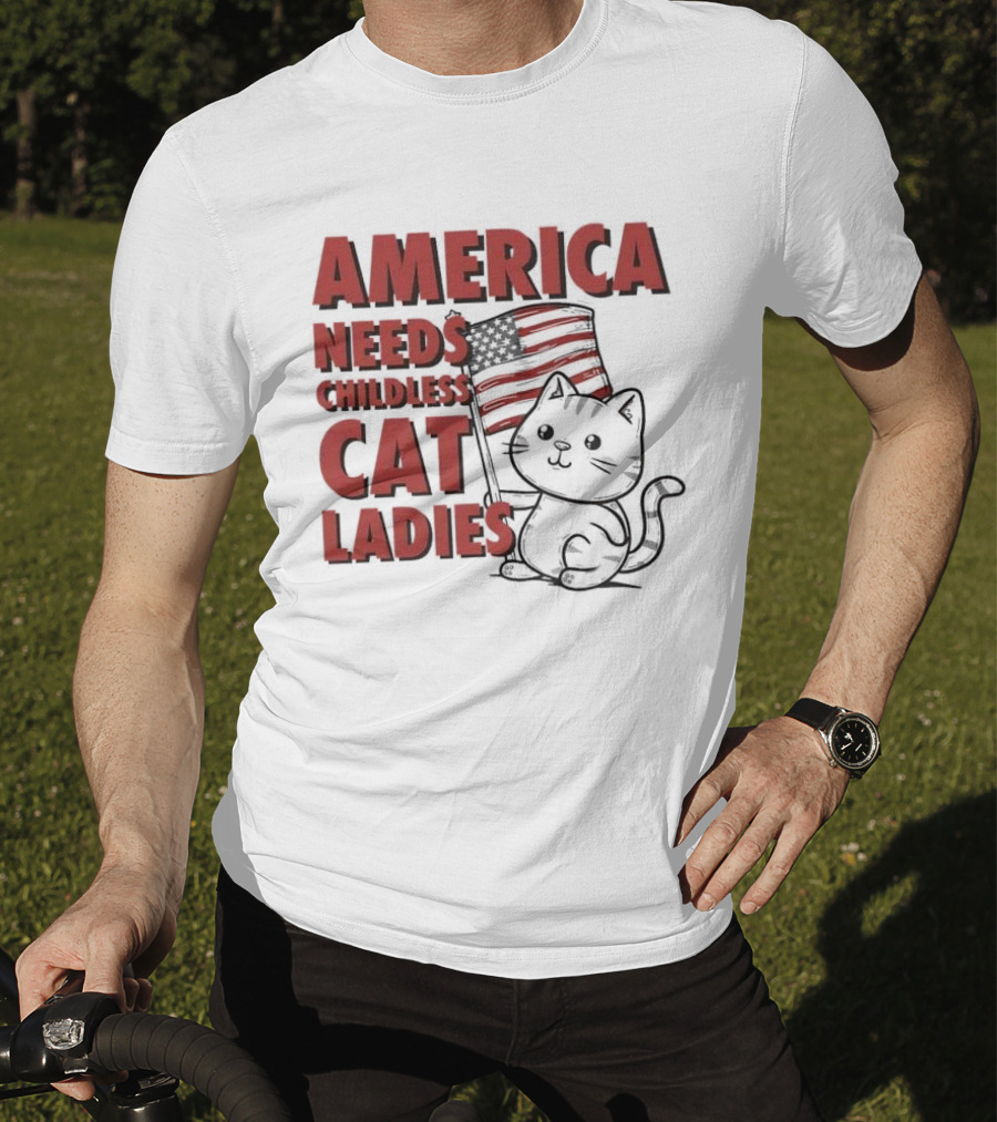 America Needs Childless Cat Ladies Cat With American Flag T-Shirt