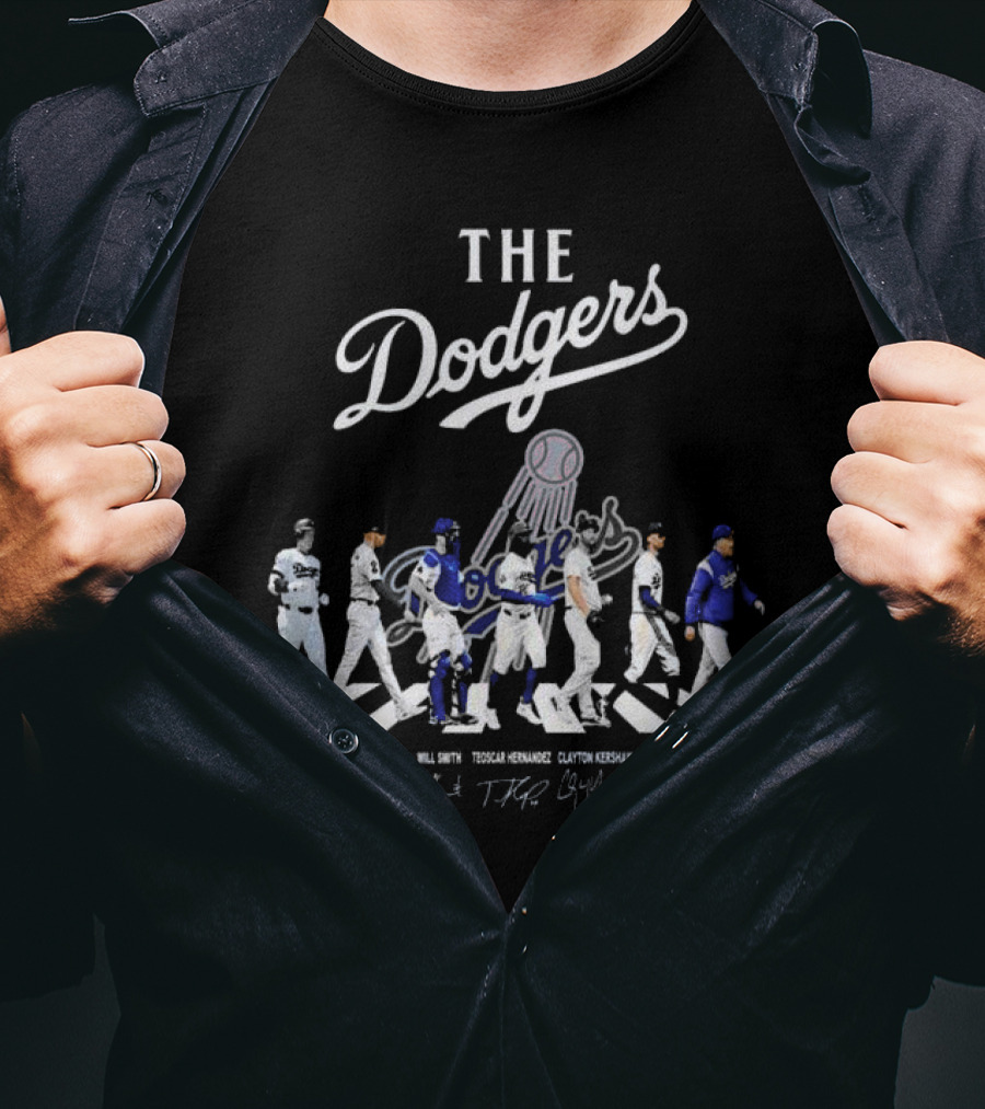 The Dodgers Shohei Ohtani Freddie Freeman Will Smith Trayce Thompson Clayton Kershaw Mookie Betts Dave Roberts Signatures T-Shirt