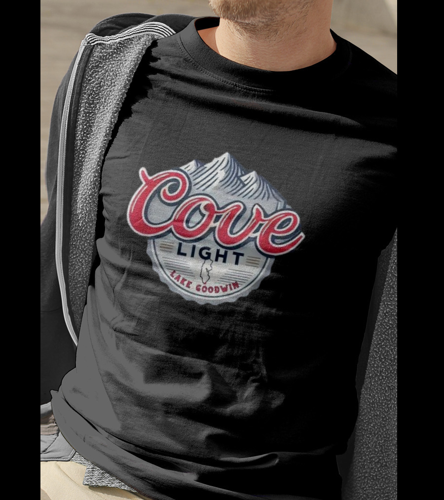 Cove Light Lake Goodwin Washington Mountain Cap T-Shirt