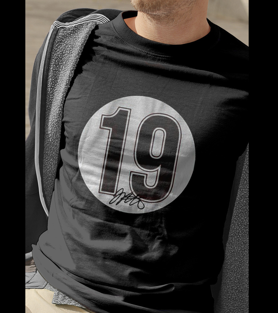 19 Joey Votto Signature T-Shirt