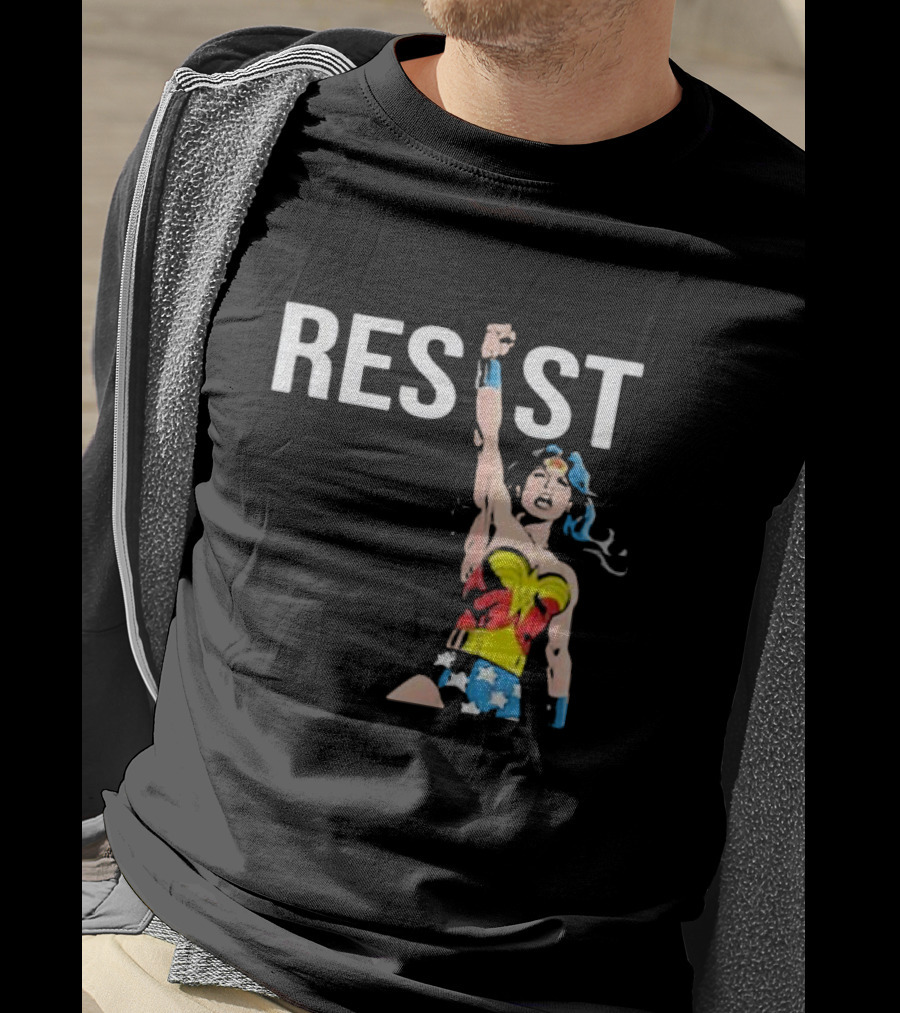 Wonder Woman Resist Power Iconic Fist Uplift T-Shirt