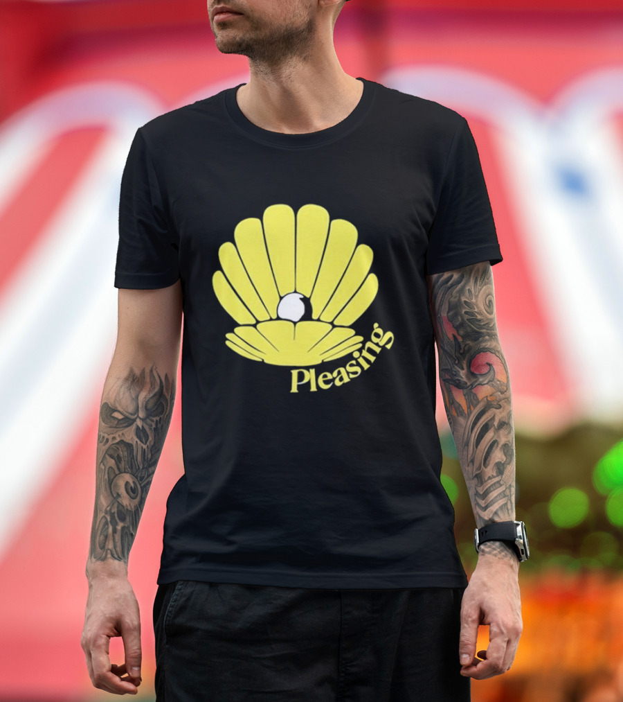 Pleasing Clam Yellow Shell with Pearl T-Shirt