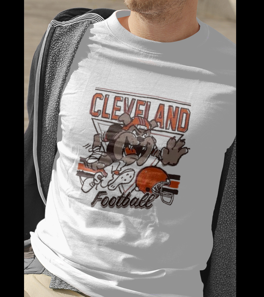 Cleveland Browns Cartoon Dawg With Helmet Football T-Shirt