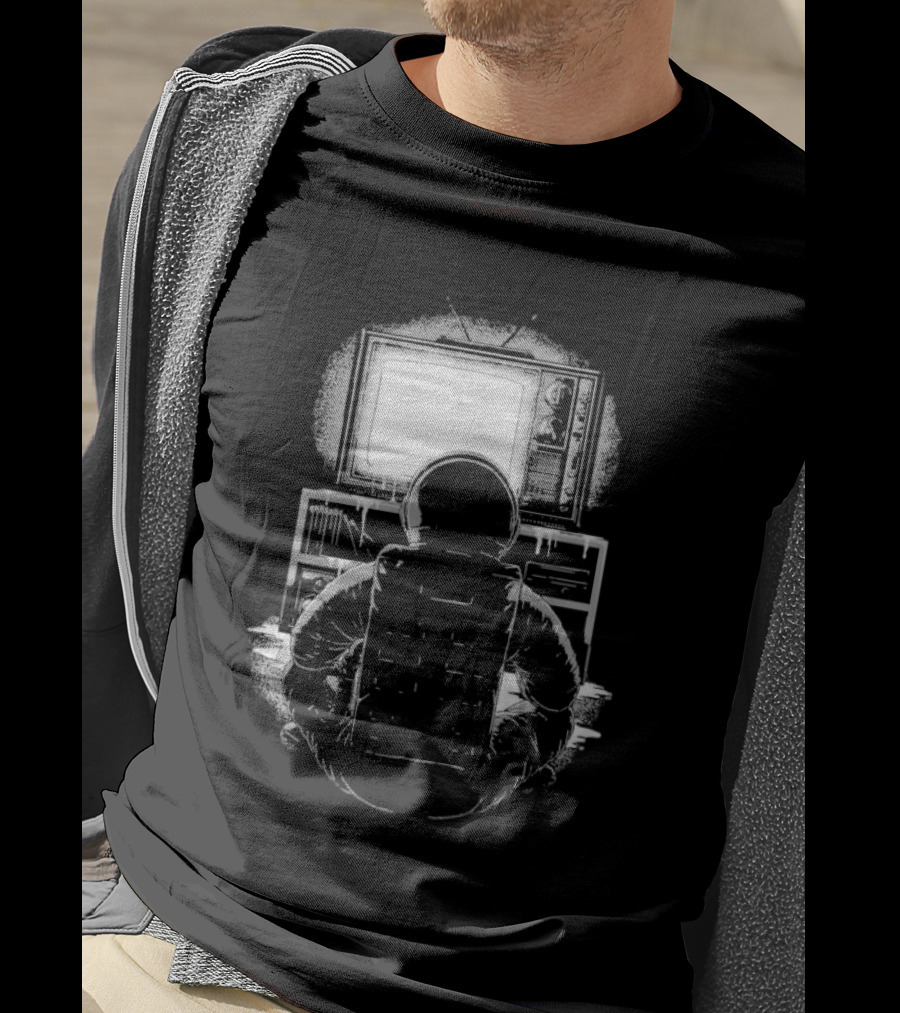 Lost Transmission Intotheam Astronaut Watching Vintage Television T-Shirt