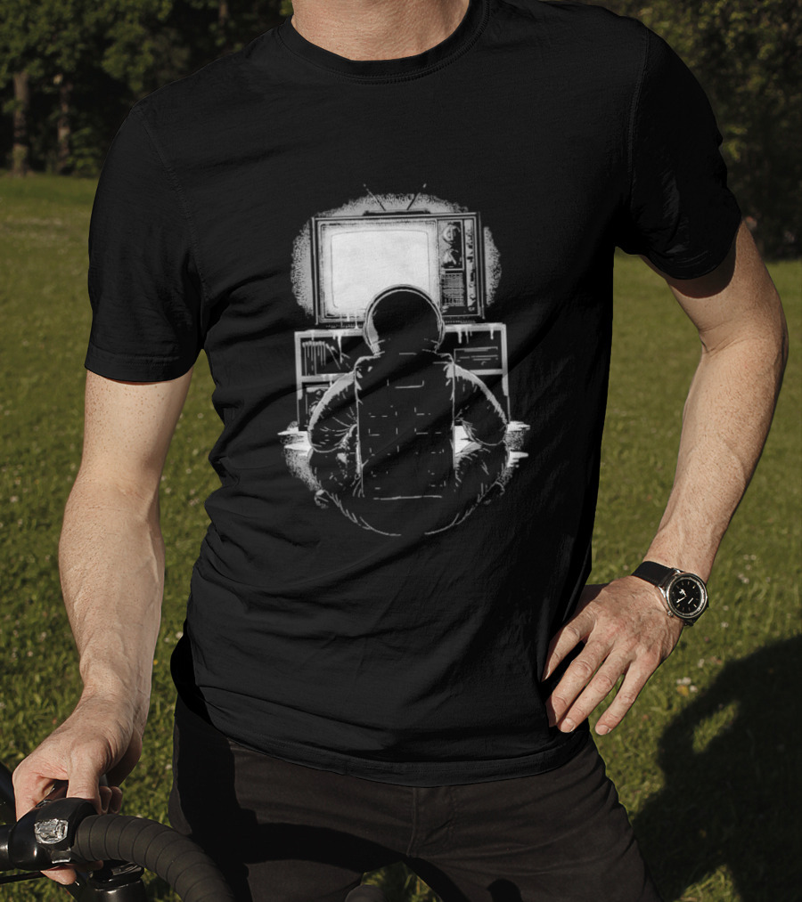 Lost Transmission Intotheam Astronaut Watching Vintage Television T-Shirt