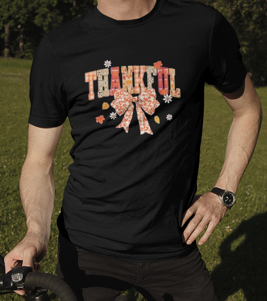 Thankful Leopard Plaid Bow With Fall Leaves And Daisies T-Shirt