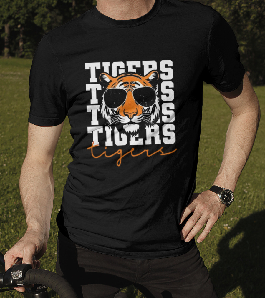 Tigers Sunglasses Cool Athletic T-Shirt