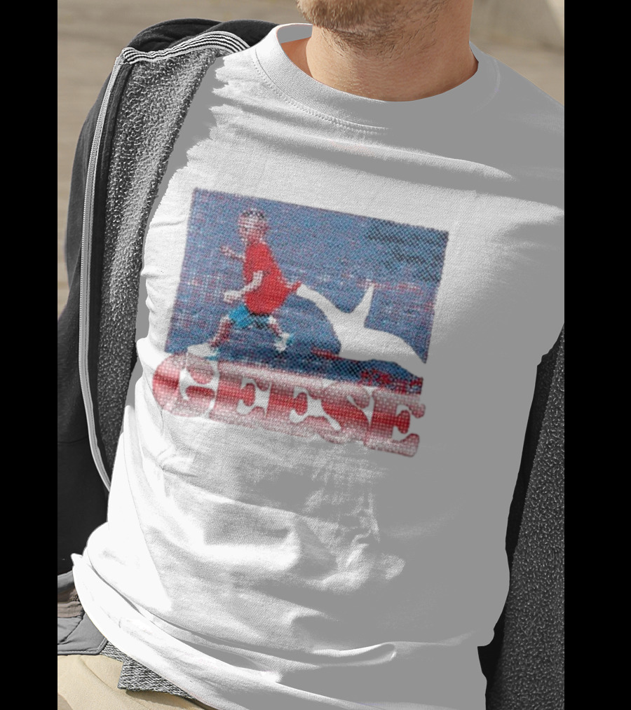 Geese Goose Bite Chase Red Shirt Kid Oval Open Mouth T-Shirt