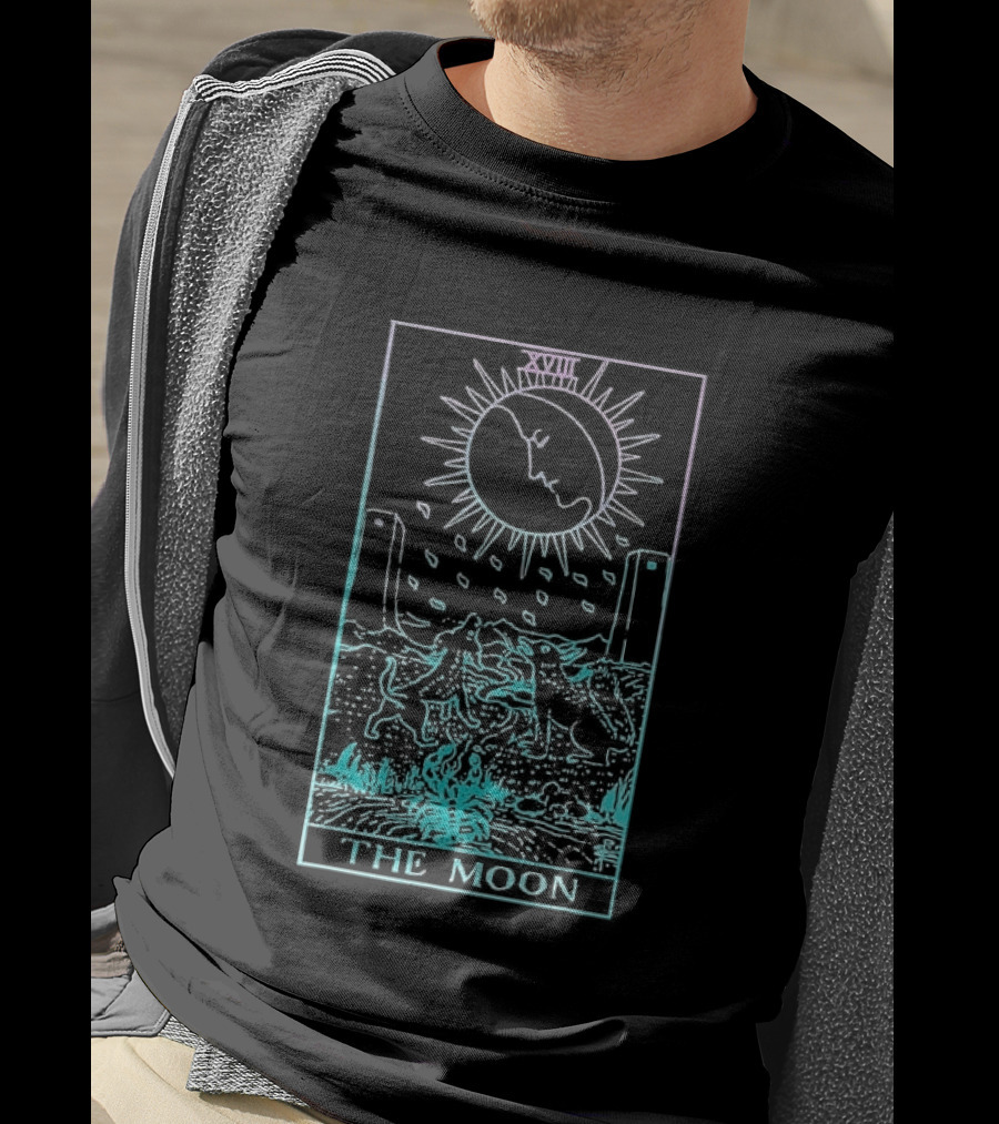 The Moon Tarot Card Waite Witchy Creepy Cool XVIII T-Shirt