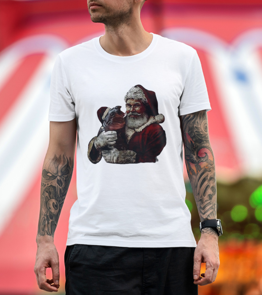 Moo Deng Xmas Funny Christmas Santa Hug Cute Baby Hippo Santa Claus Holiday T-Shirt
