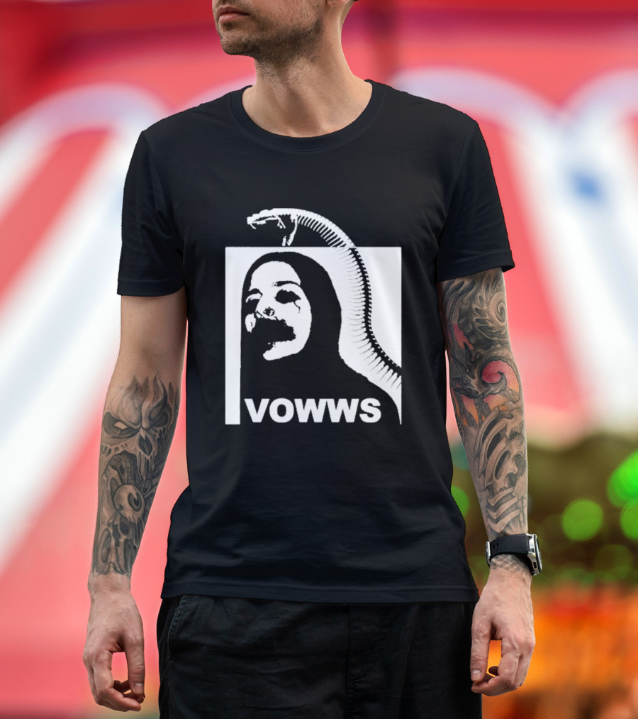 Vowws Snake Minimalist T-Shirt