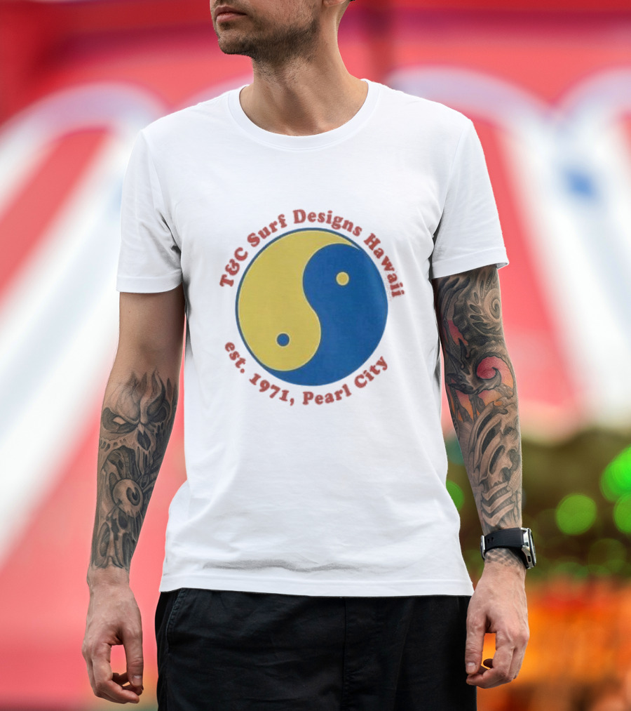 T&C Surf Designs Hawaii Est 1971 Pearl City Yin Yang T-Shirt