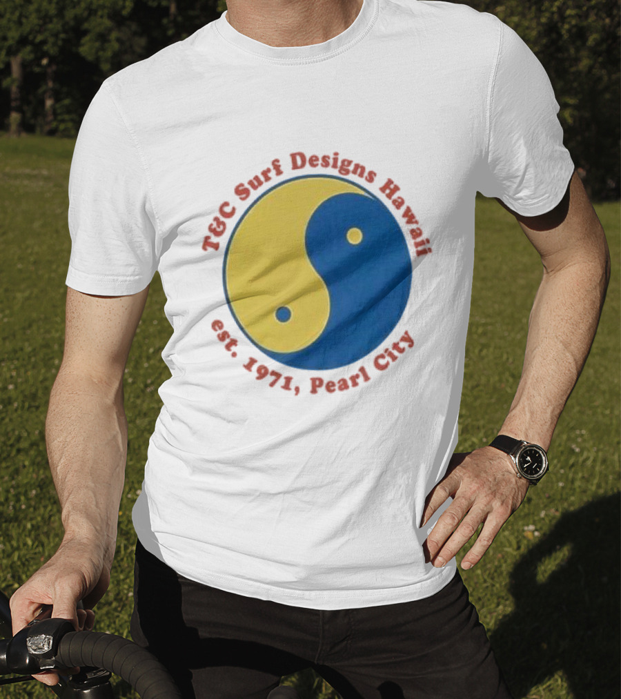T&C Surf Designs Hawaii Est 1971 Pearl City Yin Yang T-Shirt