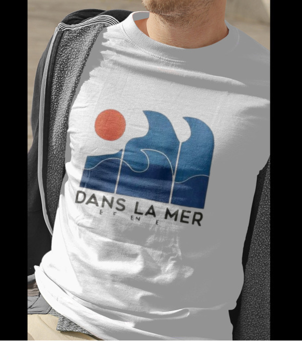 Dans La Mer Waves And Sun T-Shirt