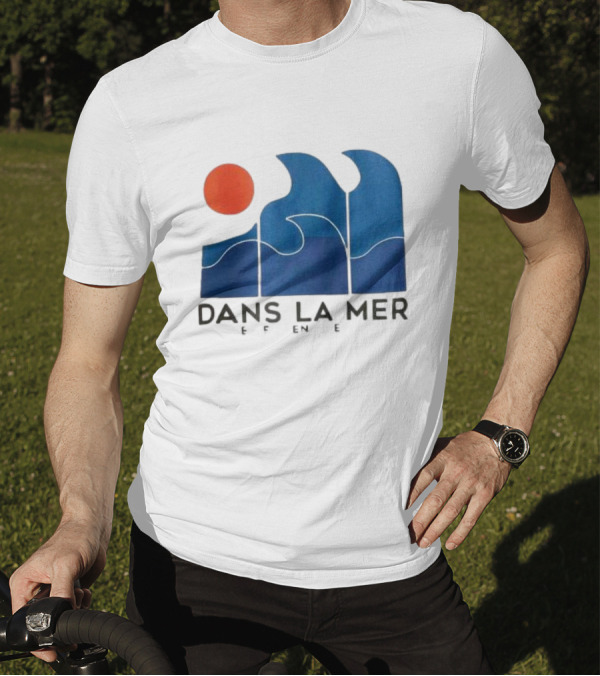 Dans La Mer Waves And Sun T-Shirt